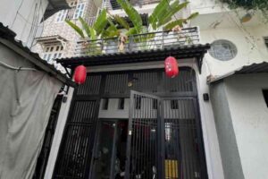 🔥 QUẬN 8 – NHÀ MỚI ĐẸP – CHỈ 6,3 TỶ 🔥  🏡 4x11m (43m²) | 1 trệt 2 lầu BTCT    ✨ 4PN – 2WC – dọn vào ở ngay    📍 Hẻm cách mặt tiền 50m, giáp Q4 – Q5 – Q7    📕 Sổ hồng riêng    ⚡ Nhà đẹp – Vị trí đẹp – Giá đẹp. Xem là mê, chốt là lời!    📞0778711934 phuong dung