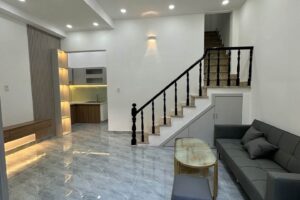 🏡 NHÀ ĐẸP QUẬN 8 – FULL NỘI THẤT – CHỈ 5 TỶ 550 TL  ✨ DT 5,2 × 7,5m, nở hậu 6m  🏗 1 trệt 2 lầu BTCT  🛏 3 PN – 🚿 3 WC  🛋 Tặng toàn bộ nội thất, dọn vào ở ngay  ✅ Hẻm thông, khu an ninh, gần chợ, trường học, siêu thị.  📄 Sổ hồng riêng, hoàn công đầy đủ